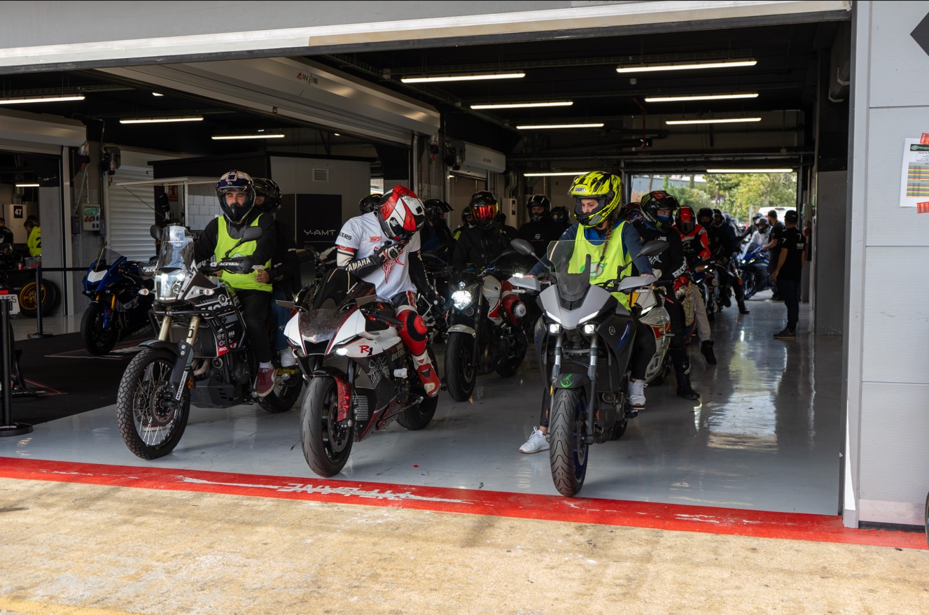 Circuito de Montmeló · Cataluña | Ruta en moto — Kando Riders